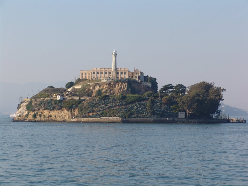 ALCATRAZ ISLAND by JMRODRIGUEZ-Pavoreal