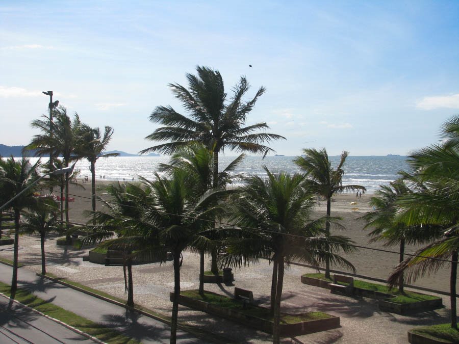 Praia do bairro Ocian - Praia Grande - SP by Valmirez