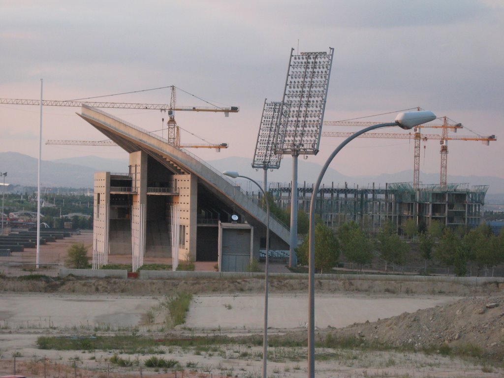 Estadio de "La Peineta" by Jose Lozano Gallego