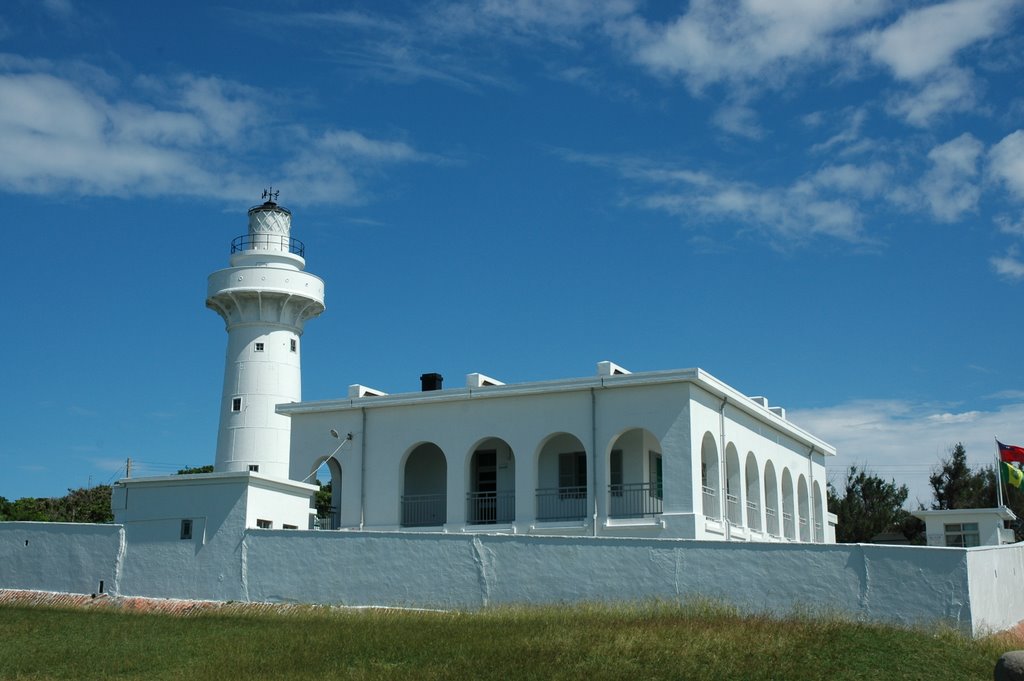 O-Luan-Pi Light House 鵝鸞鼻燈塔 by Kim Chang