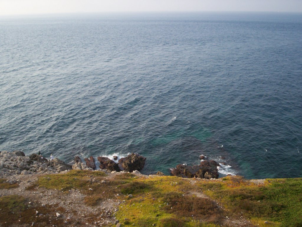 EUROPA POINT by Luis Archer