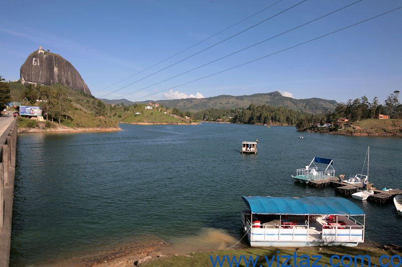 Embalse Peñol - Guatapé by Fundación Víztaz