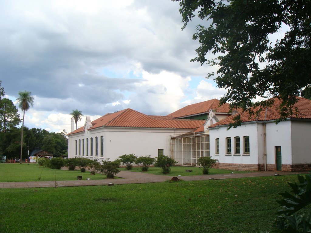 Administração e Museu de Mision Jesuitica Guarani San Ignacio Mini - Misiones - Argentina by Paulo Yuji Takarada