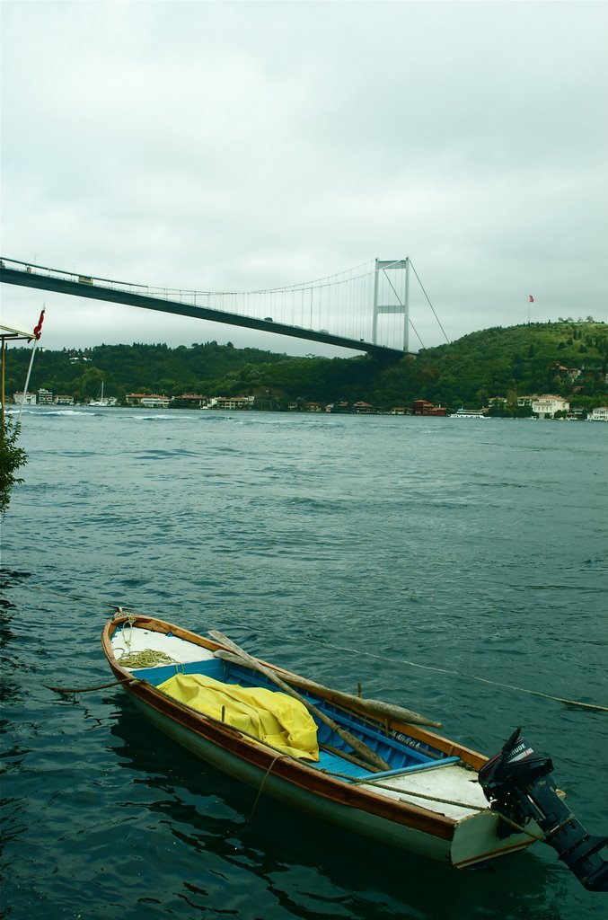 Boat and the fsm bridge by Bora Ulutaş