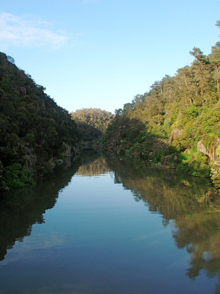 Entrance, Cataract Gorge,Launceston by Ripley'sGame