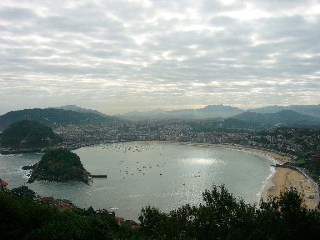 Spain San sebastian by Roberto Mozzi