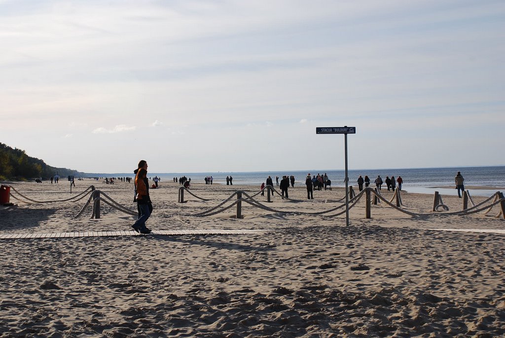 Am Strand von Jurmala by senfi