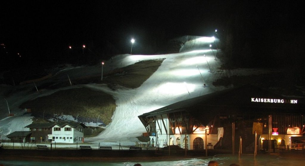 Bad Kleinkirchheim by night by petib