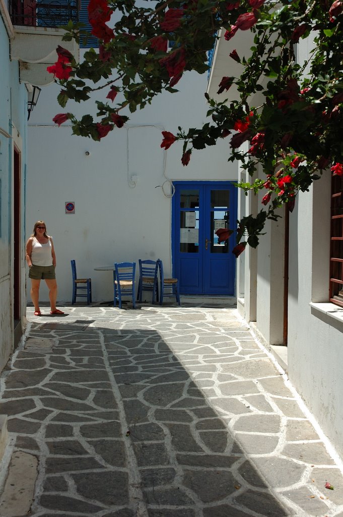 Paros , Parakia, July 2006 by dzc80