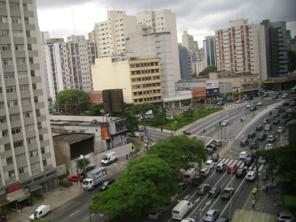 R Vergueiro com R Dr. Nicolau de Souza Queiroz com Início da R Domingos de Morais by Ro Fort