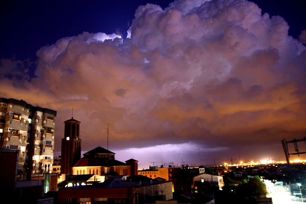 CORNELLA, NIT DE TEMPESTA by crismargar