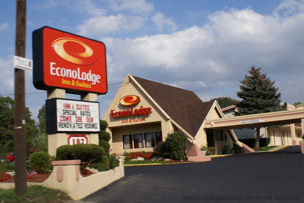 RT 206 NORTH ECONOLODGE INN & SUITES by ANGEL N RODRIGUEZ