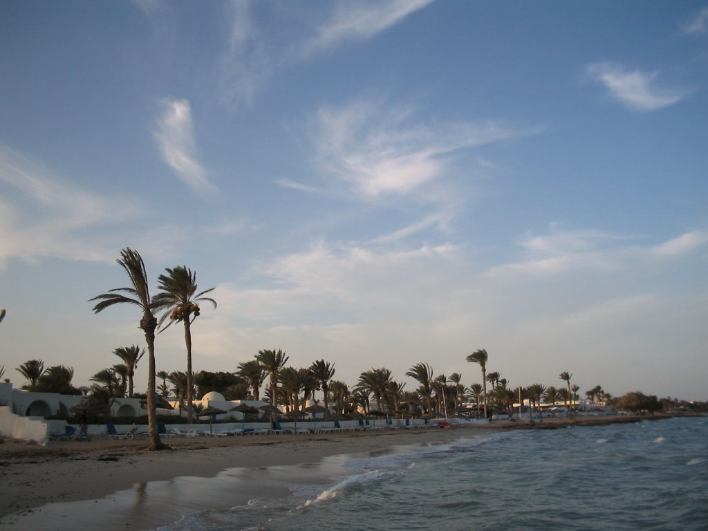 Atardecer ventoso en Djerba by Carmen Peña