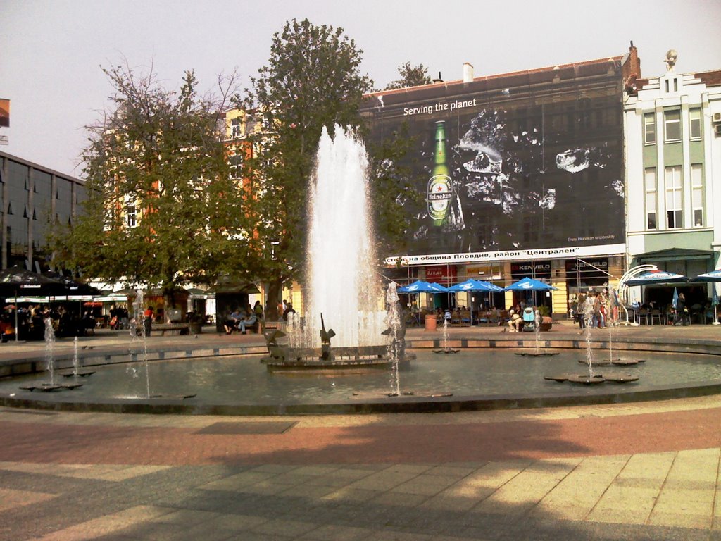 Plovdiv Downtown fountain by nikislab