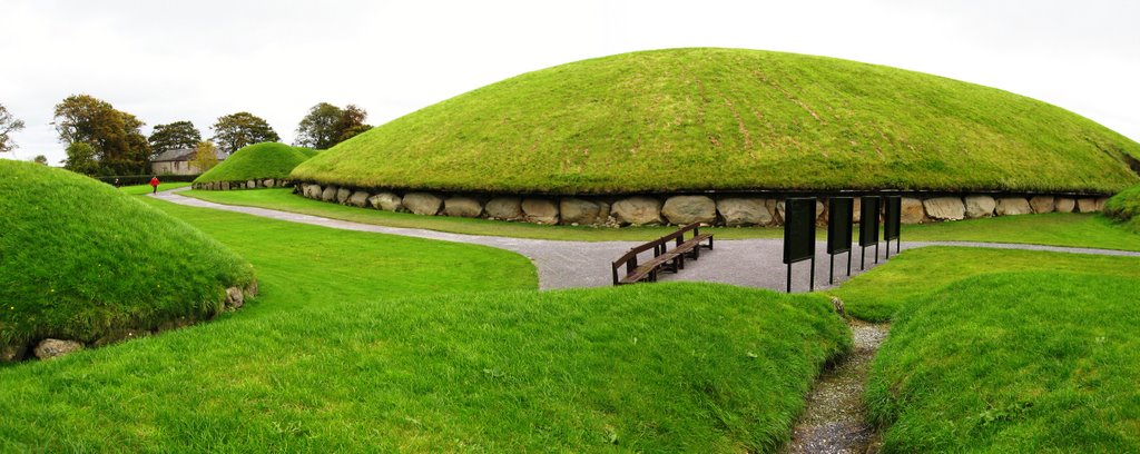 Main tomb, Knowth, Co Meath by Jim Hoare