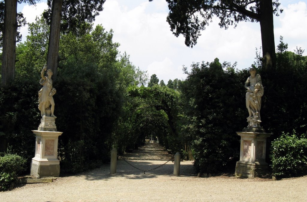 Giardino di Boboli by Mario Brambilla