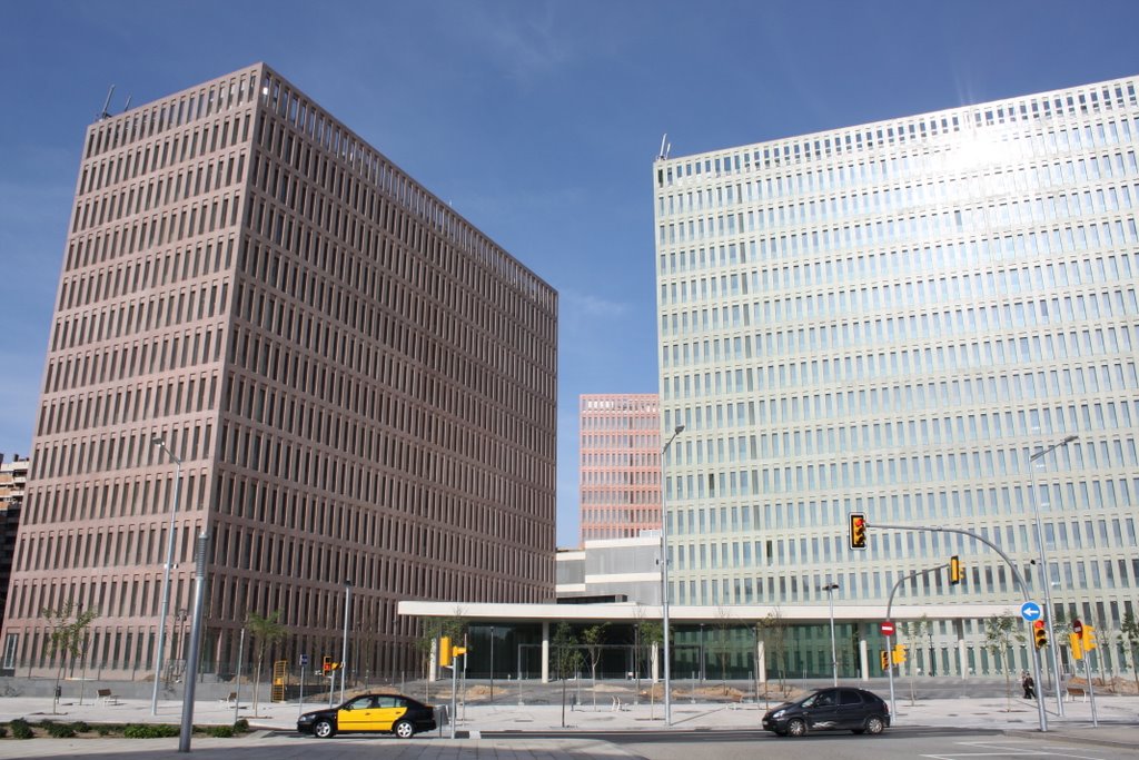 Oficinas Ciudad de la Justicia , Barcelona y Hospitalet de Llobregat by BurbujaMontoro.