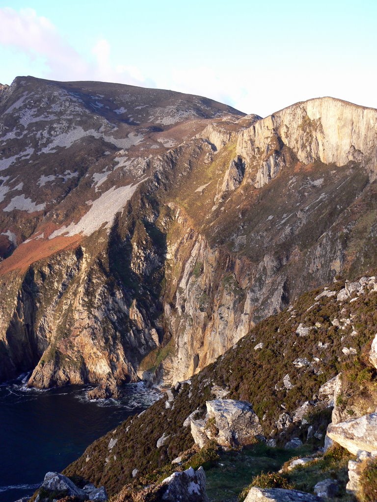 Cliffs of Bunglass, Teelin, IRELAND by Cyril Durand