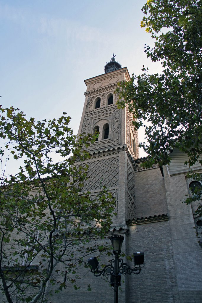 Iglesia de San Miguel by papayo polar