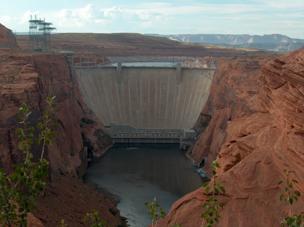 Glen Canyon Dam by Finn Mejsner