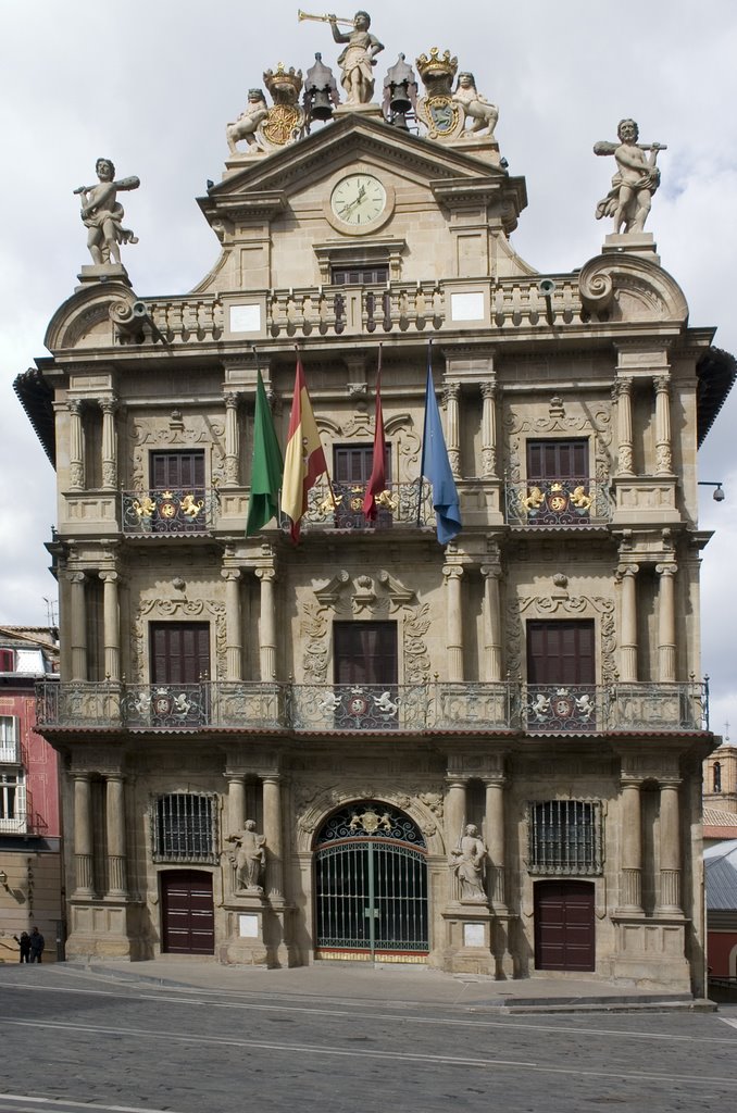 Pamplona_Ayuntamiento by Laura Sayalero Plate…