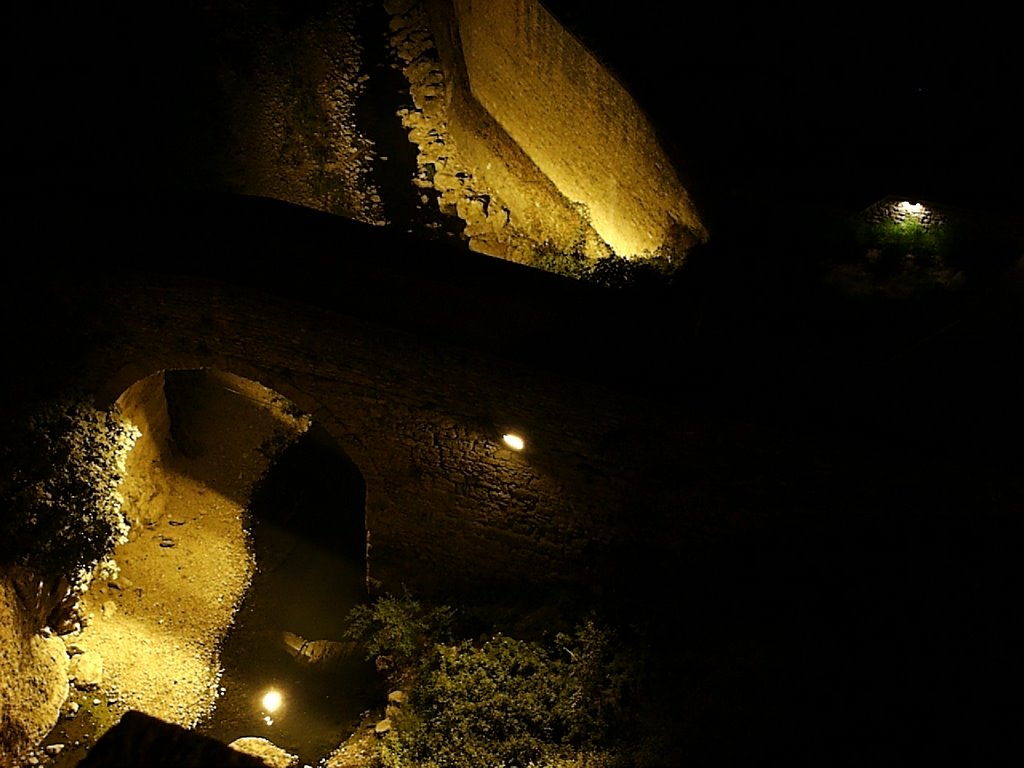 El Tajo de Ronda de noche by Francisco Serradilla