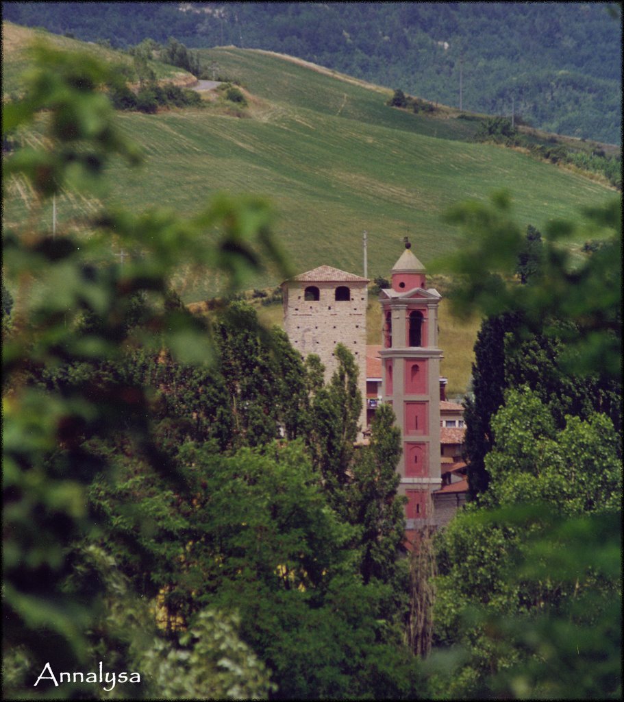 VARZI - Torre "Malaspina" e Campanile della "Chiesa dei Rossi"... Miraggio nel verde? by ©AnnalisaAlberti