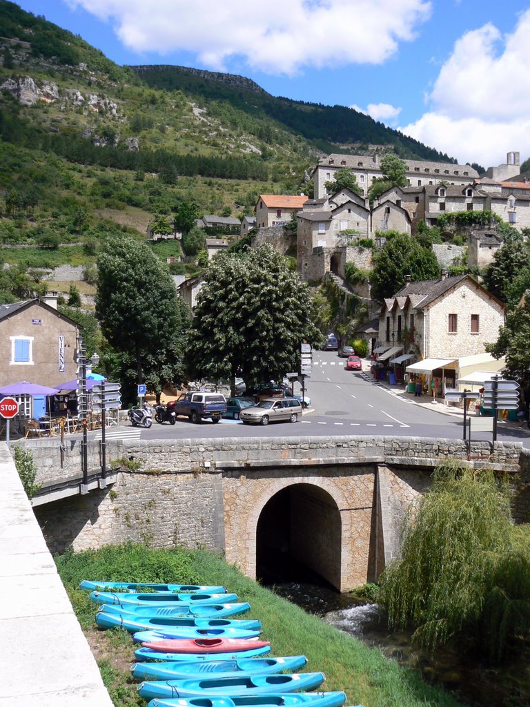 Sainte-Énimie, FRANCE by Cyril Durand