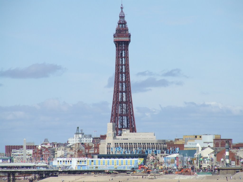 Blackpool tower by bazzer12