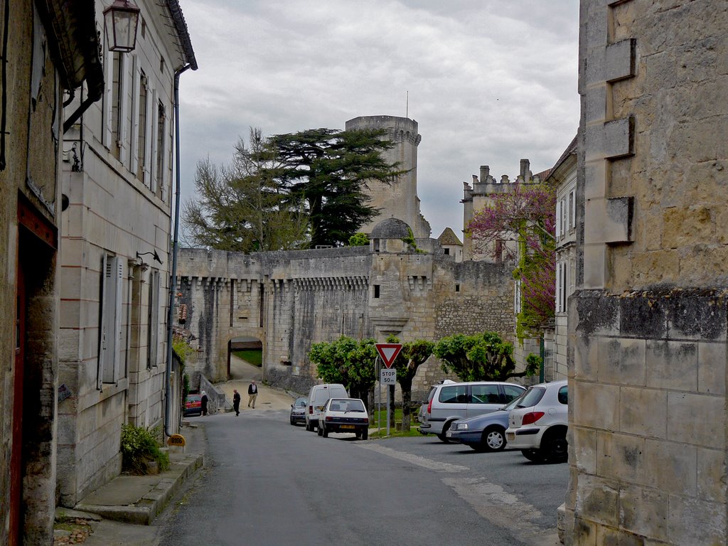 Bourdeilles - May 2008 by Mike Stuckey