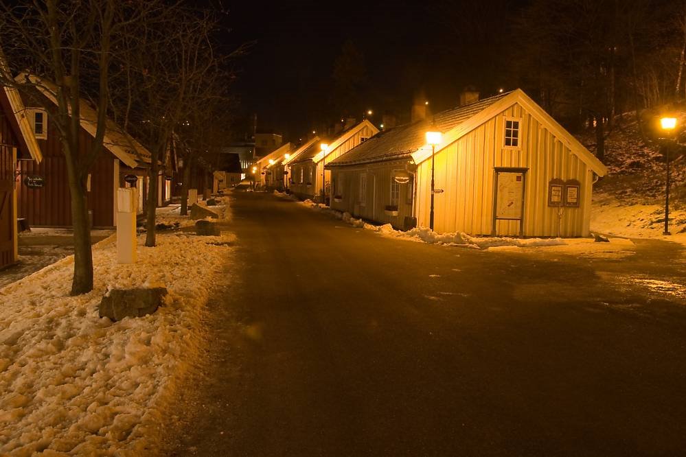 Natt på Bærums Verk by Bård Riiber