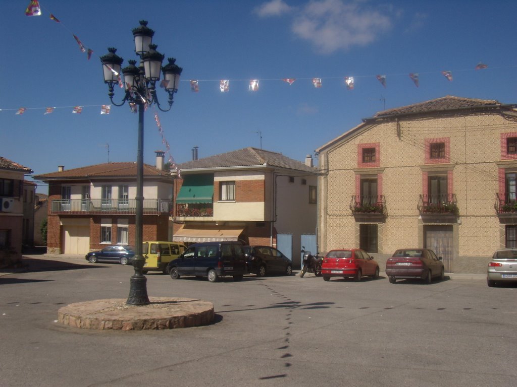 TORREIGLESIAS.- PLAZA MAYOR by GREGORIO MIGUEL MORAL