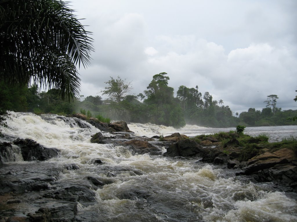 Les chutes de la Lobé by TNTGlobeTrotter