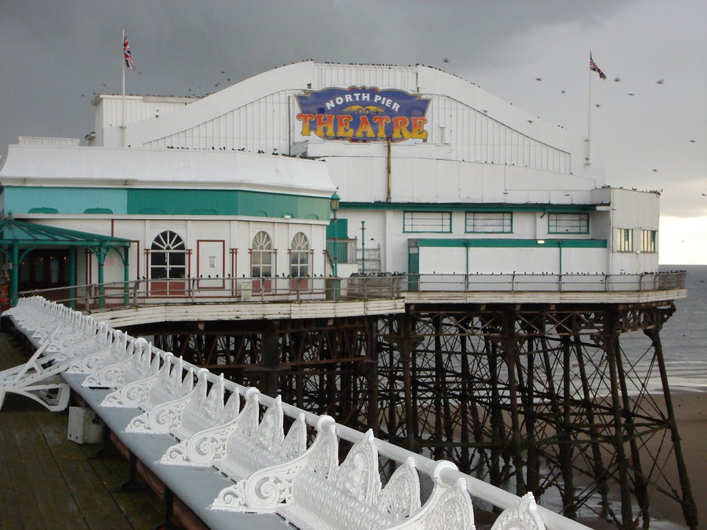 North Pier Blackpool by David Ghio