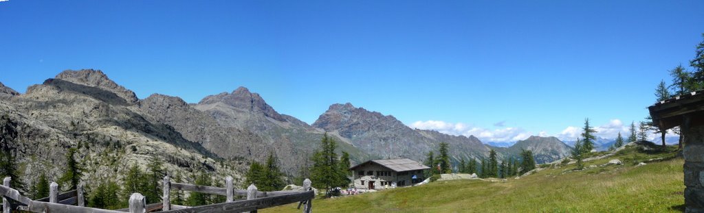 Rifugio Barbustel Parco Mont Avic by savina_b