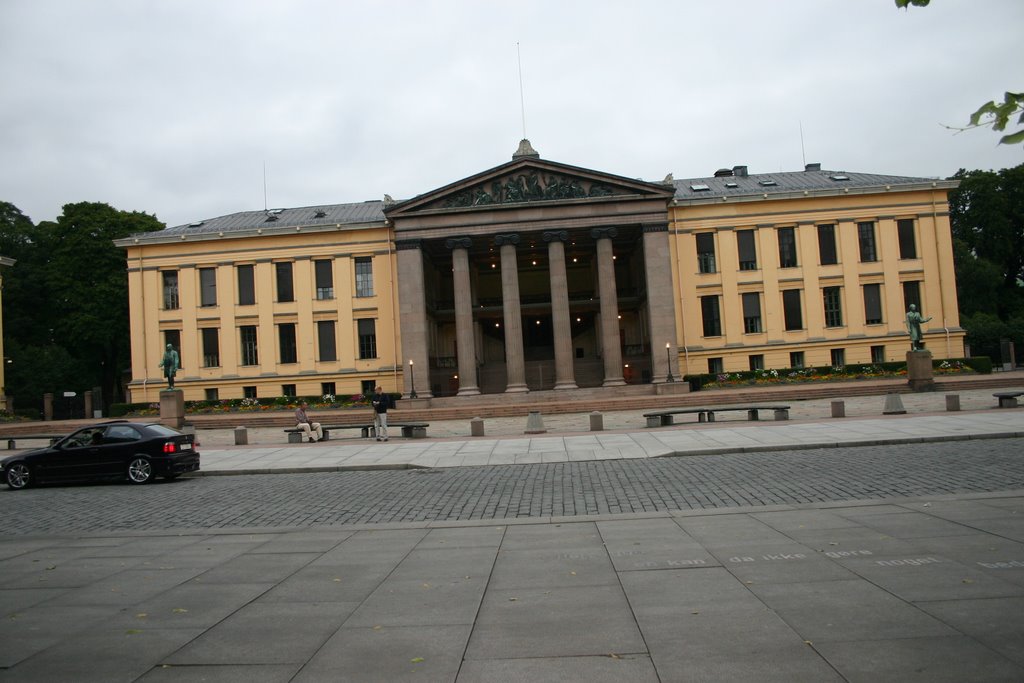 Universidad, Oslo by enuñez