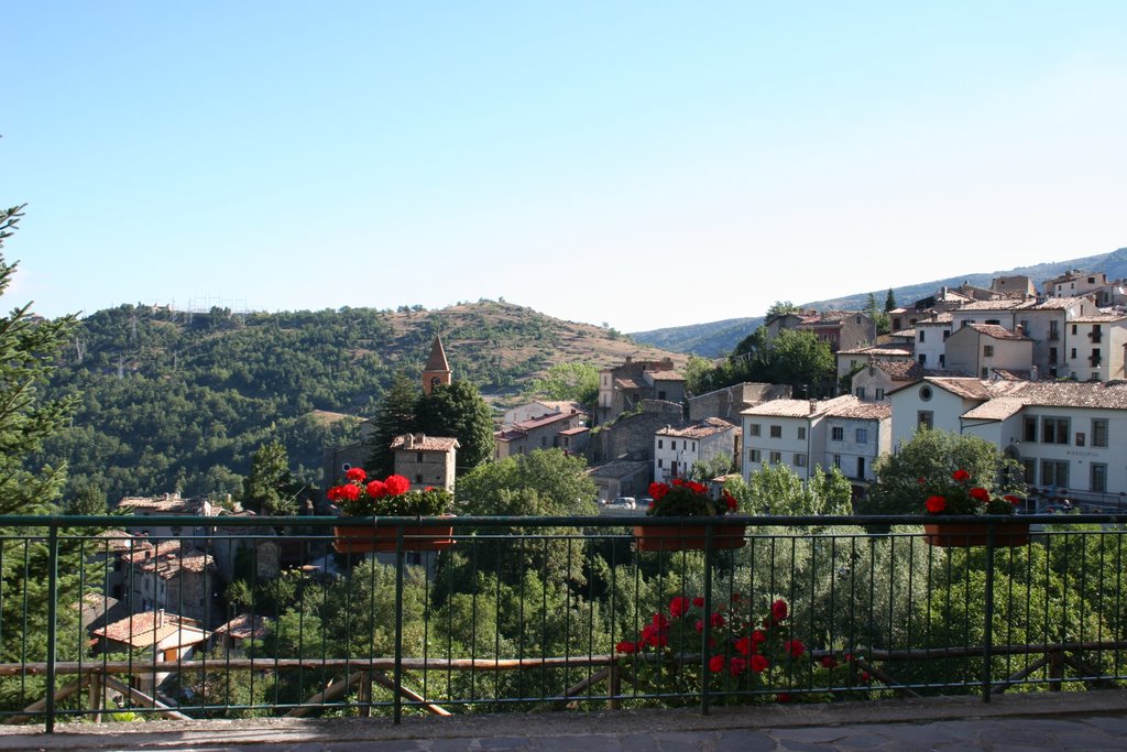 Dal belvedere di Pietracamela by medico paolo