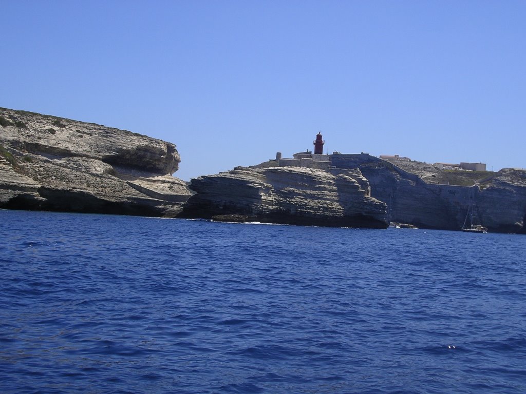 Entrée du port de Bonifacio by Ludovisme