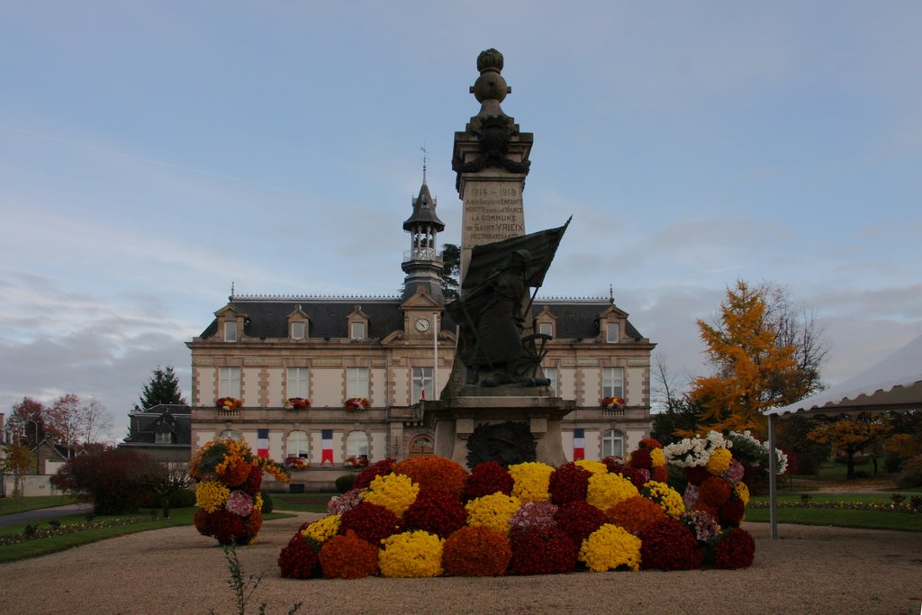 Saint-Yrieix-la-Perche : monument aux morts by macrobert