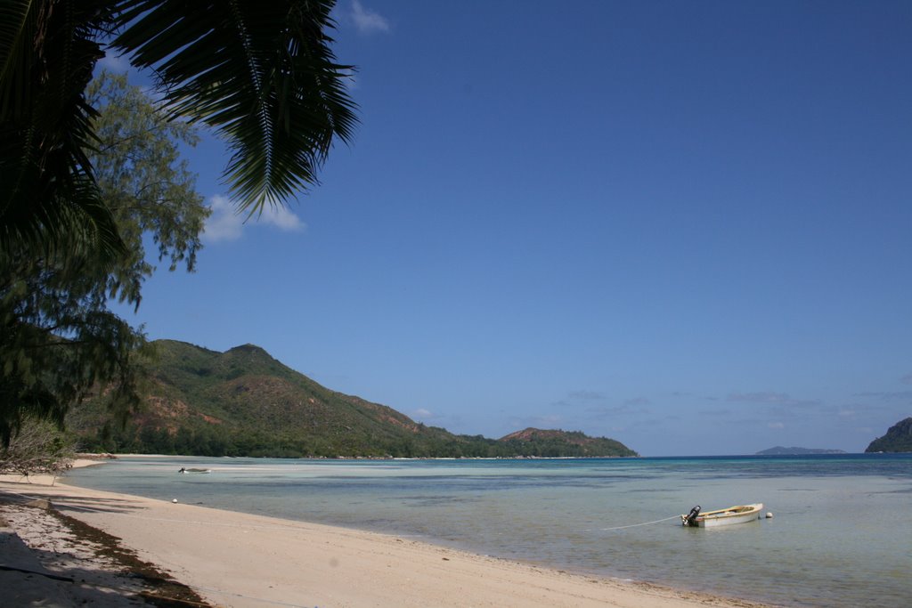 Bassa marea in Anse Possession by kusko19