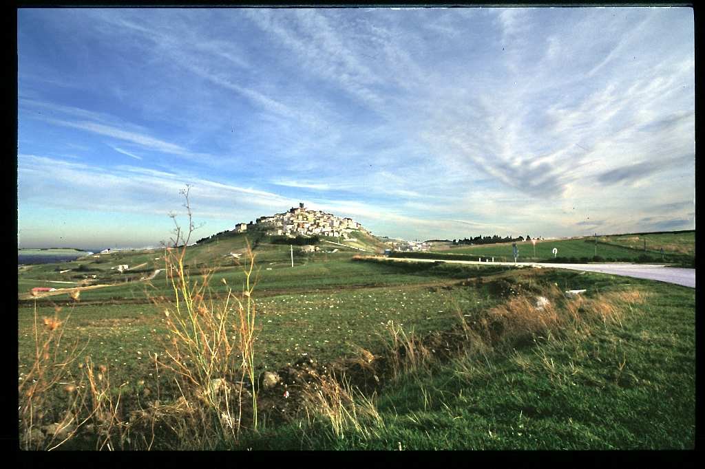 Campagna lucana by Giovanni Parenti