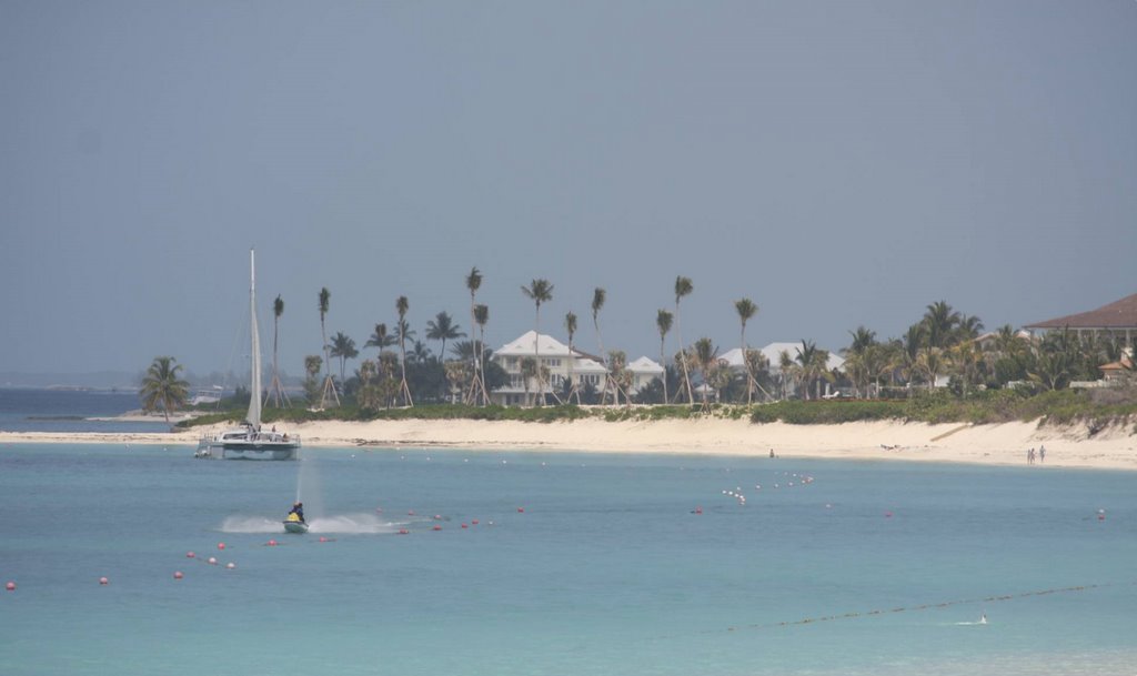 Cabbage Beach, Paradise Island, The Bahamas. by luckyjim