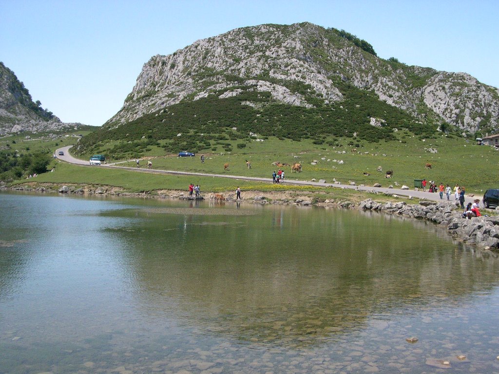 Lago de Enol. Picos de Europa by Pilar Roldán Jiménez