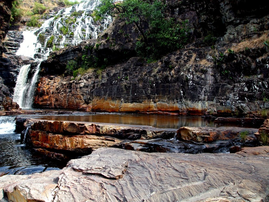 Cachoeira do Rio dos Couros by S. F. da Costa