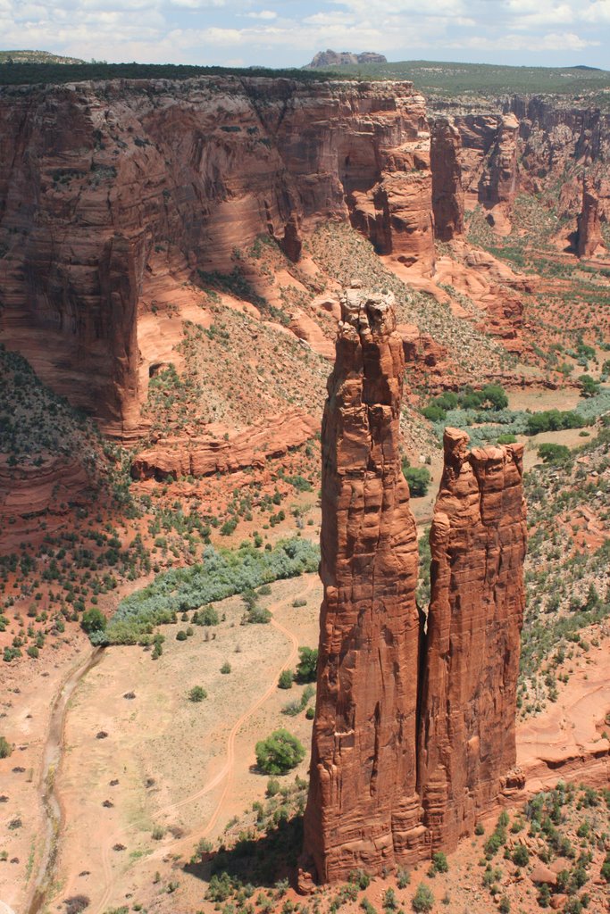 Spider Rock (800ft tall from base) near midday by derailed33