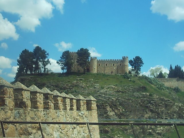 Toledo en coche by Angela Zumel