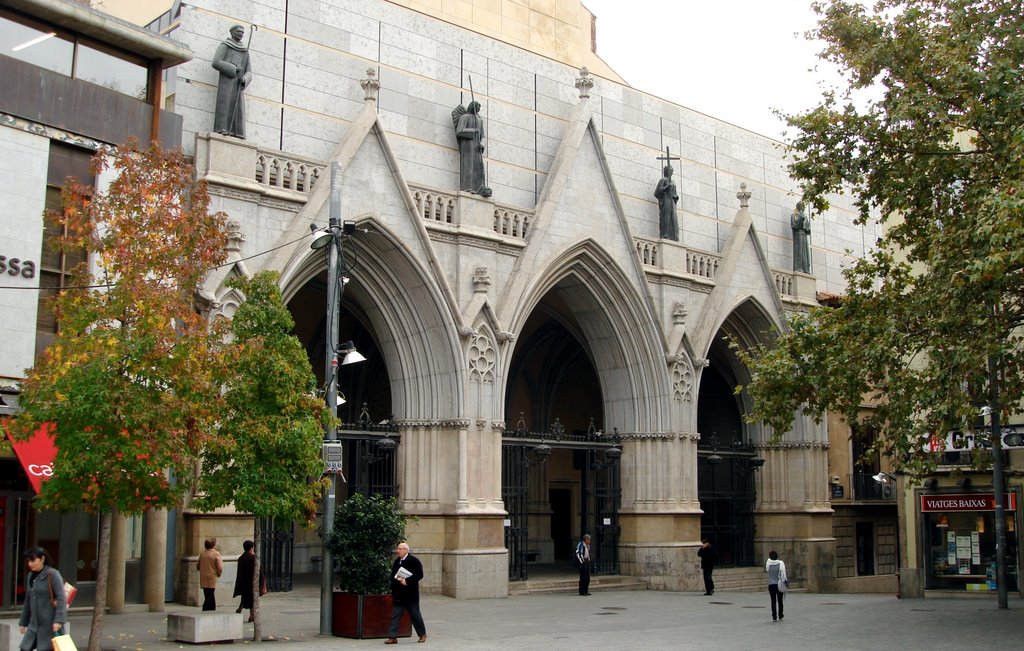 Catedral by Juan Moline Giralt