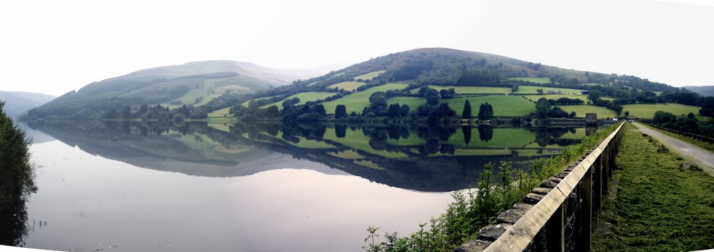 Tal-Y-Bont-Reservoir by MeeSha