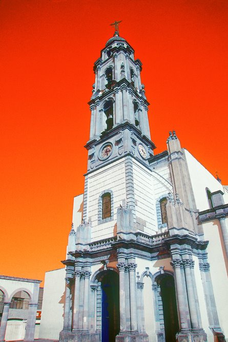 Iglesia de San Miguel by Artemio Hernandez