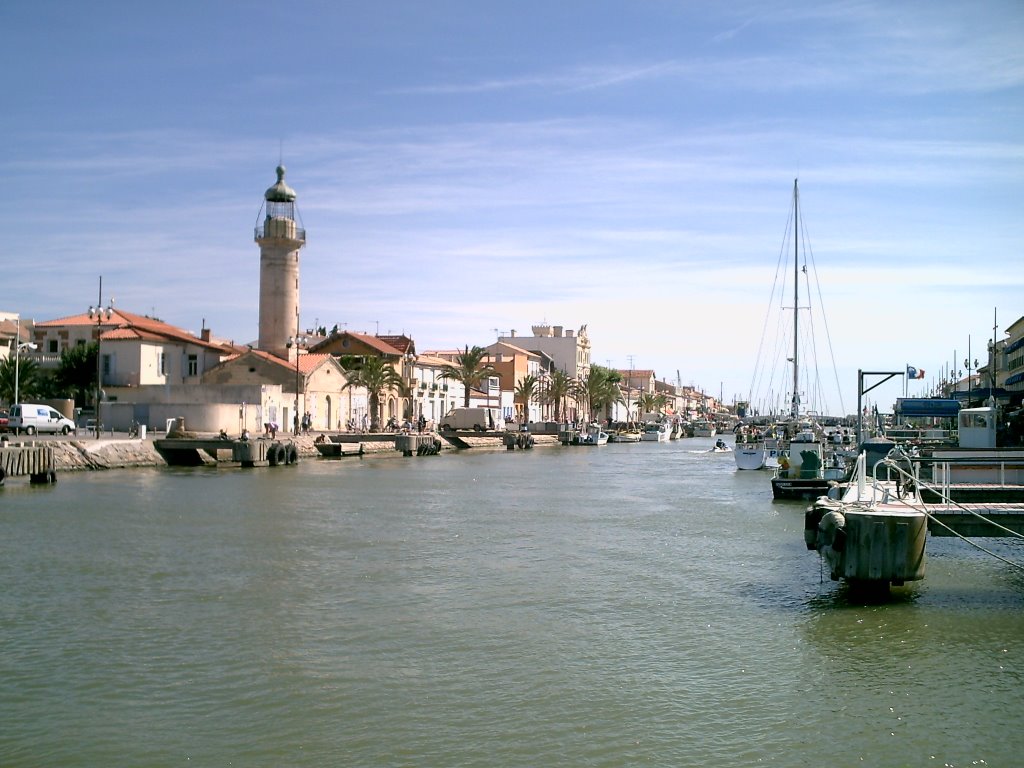 le cannal qui joint la mer by NAVION ROBERT